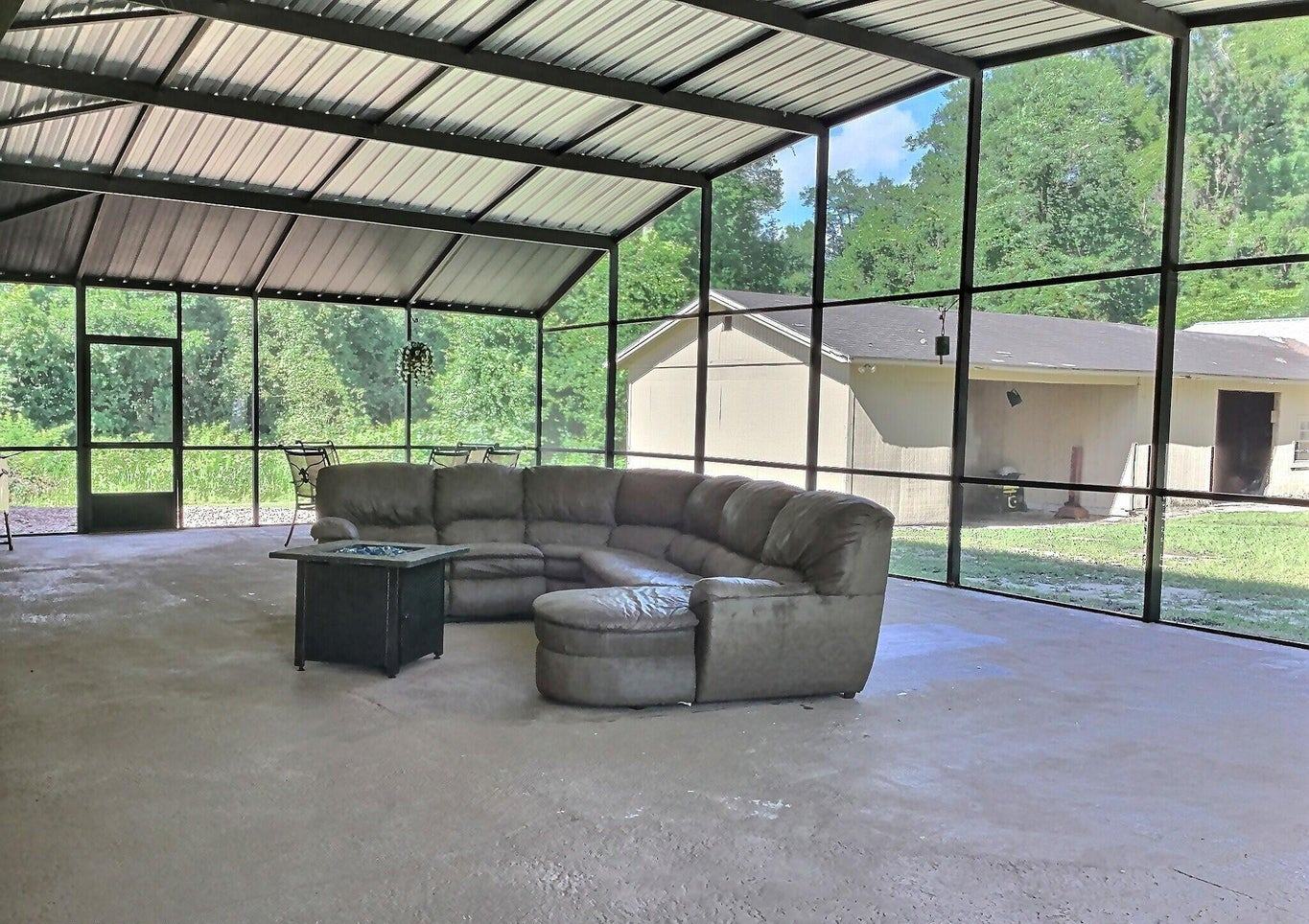 Hawthorne, Florida, 32640, United States, 5 Bedrooms Bedrooms, ,2 BathroomsBathrooms,Residential,For Sale,1903674