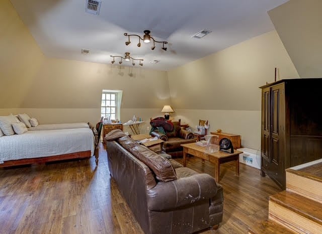 Vicksburg, Mississippi, 39183, United States, 4 Bedrooms Bedrooms, ,4 BathroomsBathrooms,Residential,For Sale,1919653