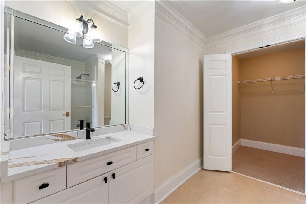 Roswell, Georgia, 30075, United States, 2 Bedrooms Bedrooms, ,3 BathroomsBathrooms,Residential,For Sale,1928798
