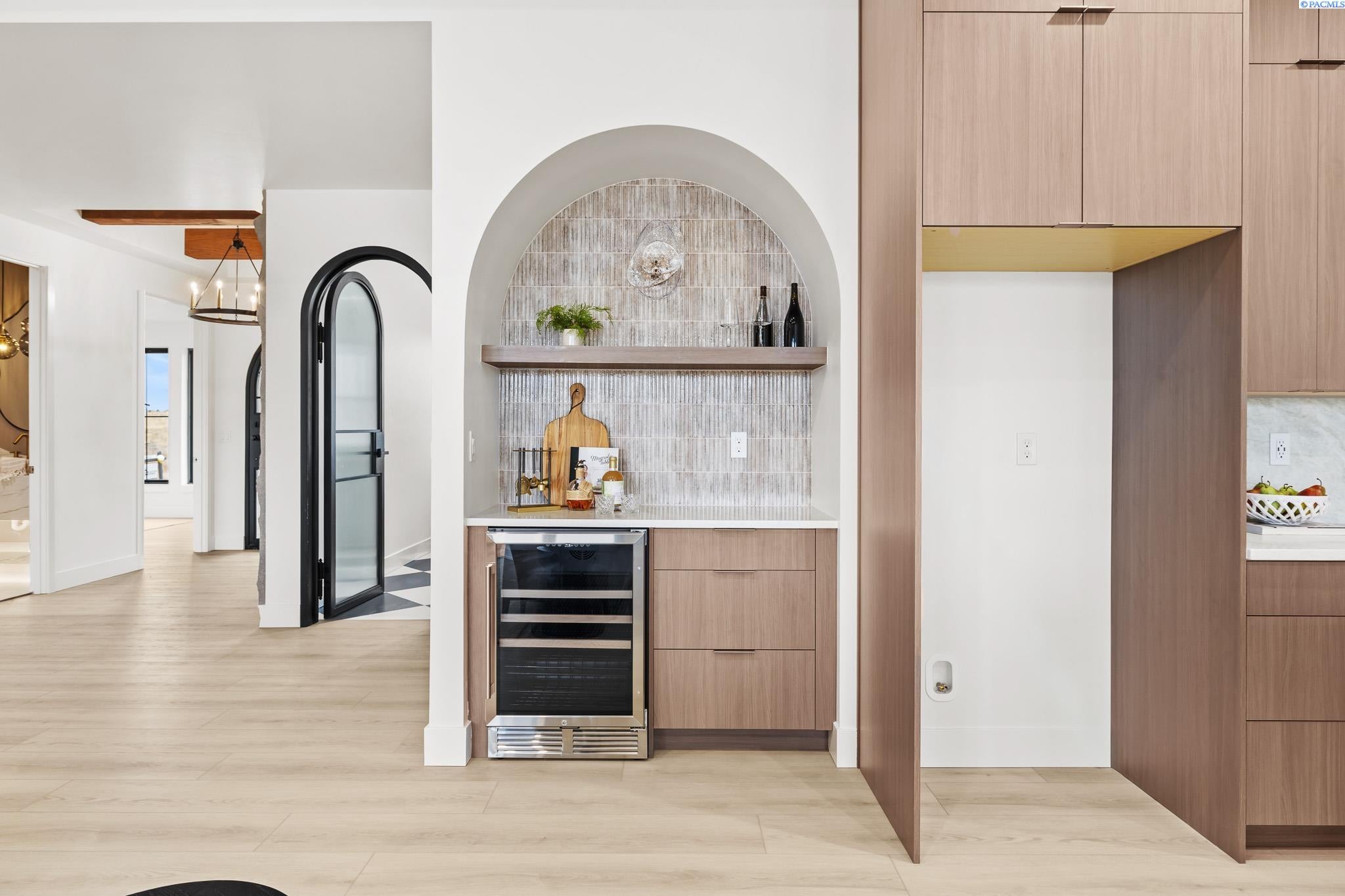 Richland, Washington, 99352, United States, 4 Bedrooms Bedrooms, ,2 BathroomsBathrooms,Residential,For Sale,2000118