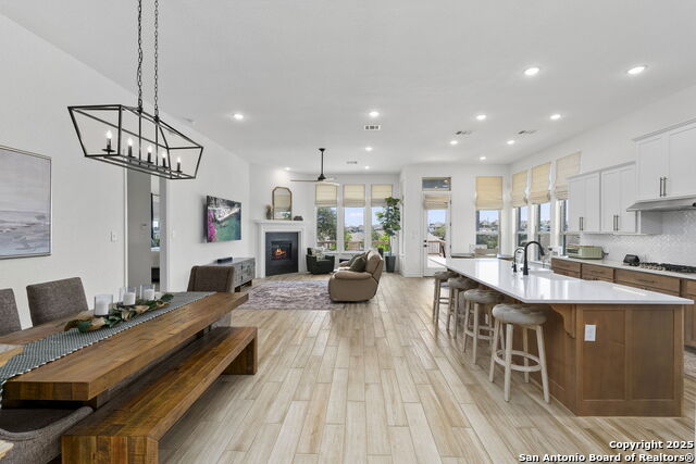 San Antonio, Texas, 78253, United States, 5 Bedrooms Bedrooms, ,4 BathroomsBathrooms,Residential,For Sale,1857889