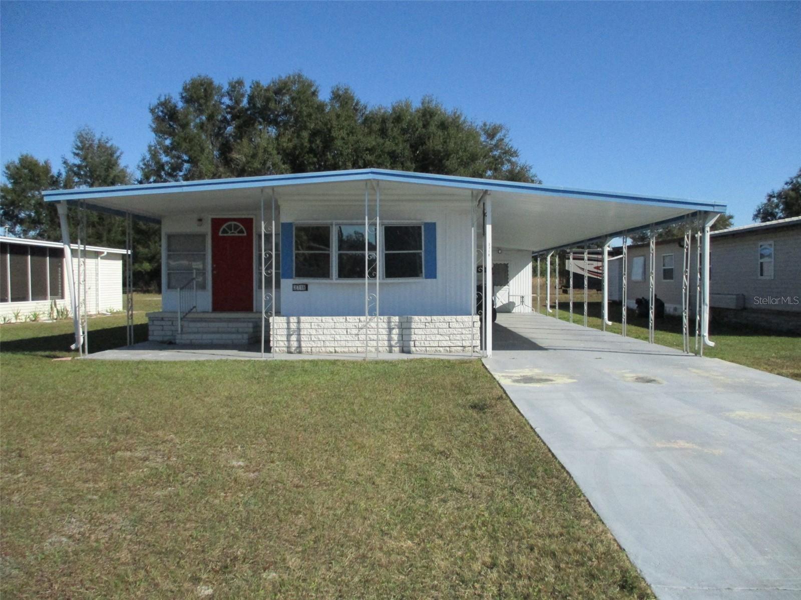 Castle Dr, Zephyrhills, FL 33540