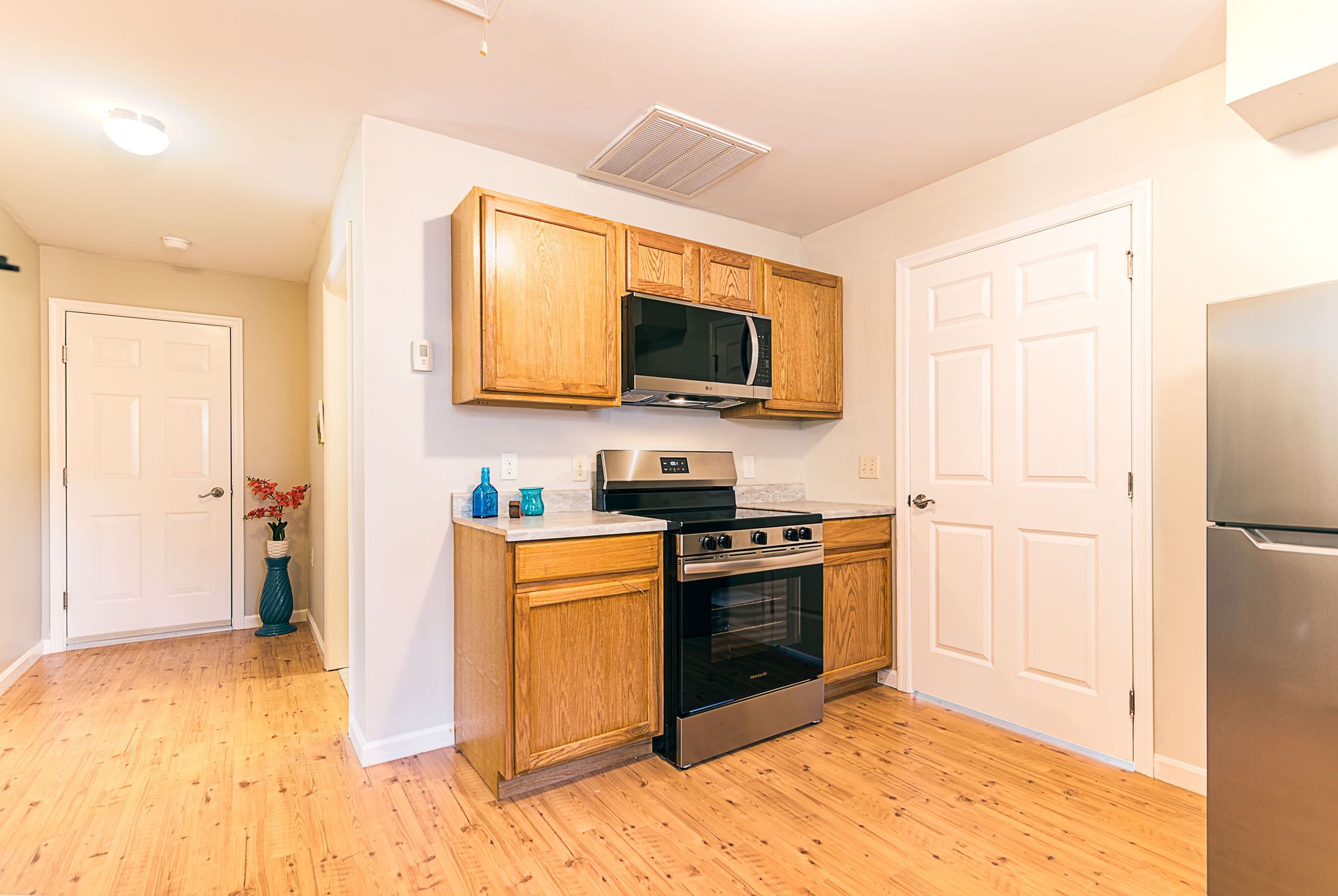  1107 Pontiac Avenue, Cranston, RI, 02921 - 物件實景