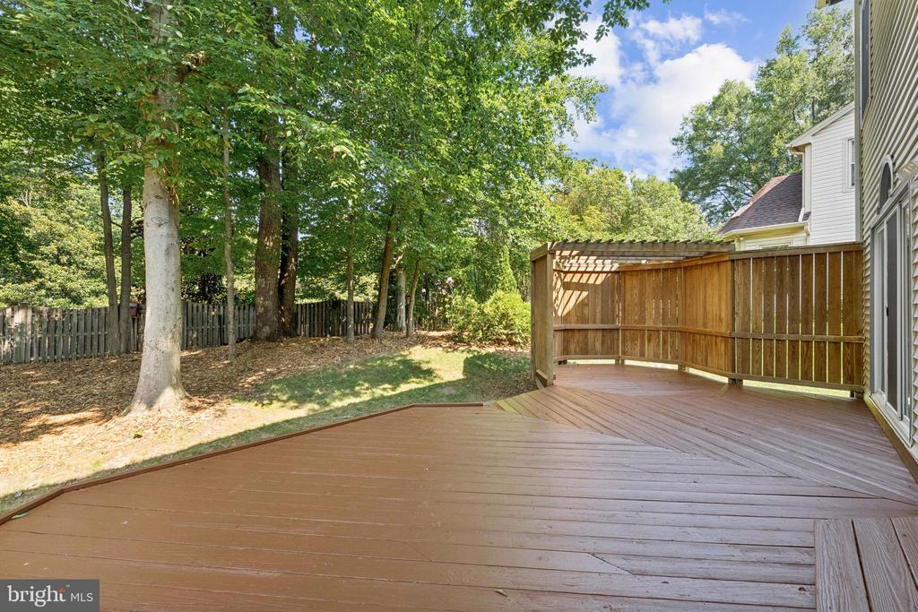 Fairfax Station, Virginia, 22039, United States, 5 Bedrooms Bedrooms, ,4 BathroomsBathrooms,Residential,For Sale,1887245