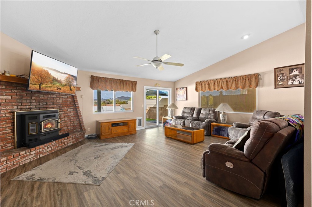 Canyon Lake, California, 92587, United States, 3 Bedrooms Bedrooms, ,2 BathroomsBathrooms,Residential,For Sale,2019703