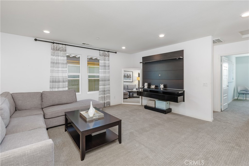 Upland, California, 91786, United States, 3 Bedrooms Bedrooms, ,3 BathroomsBathrooms,Residential,For Sale,1950981