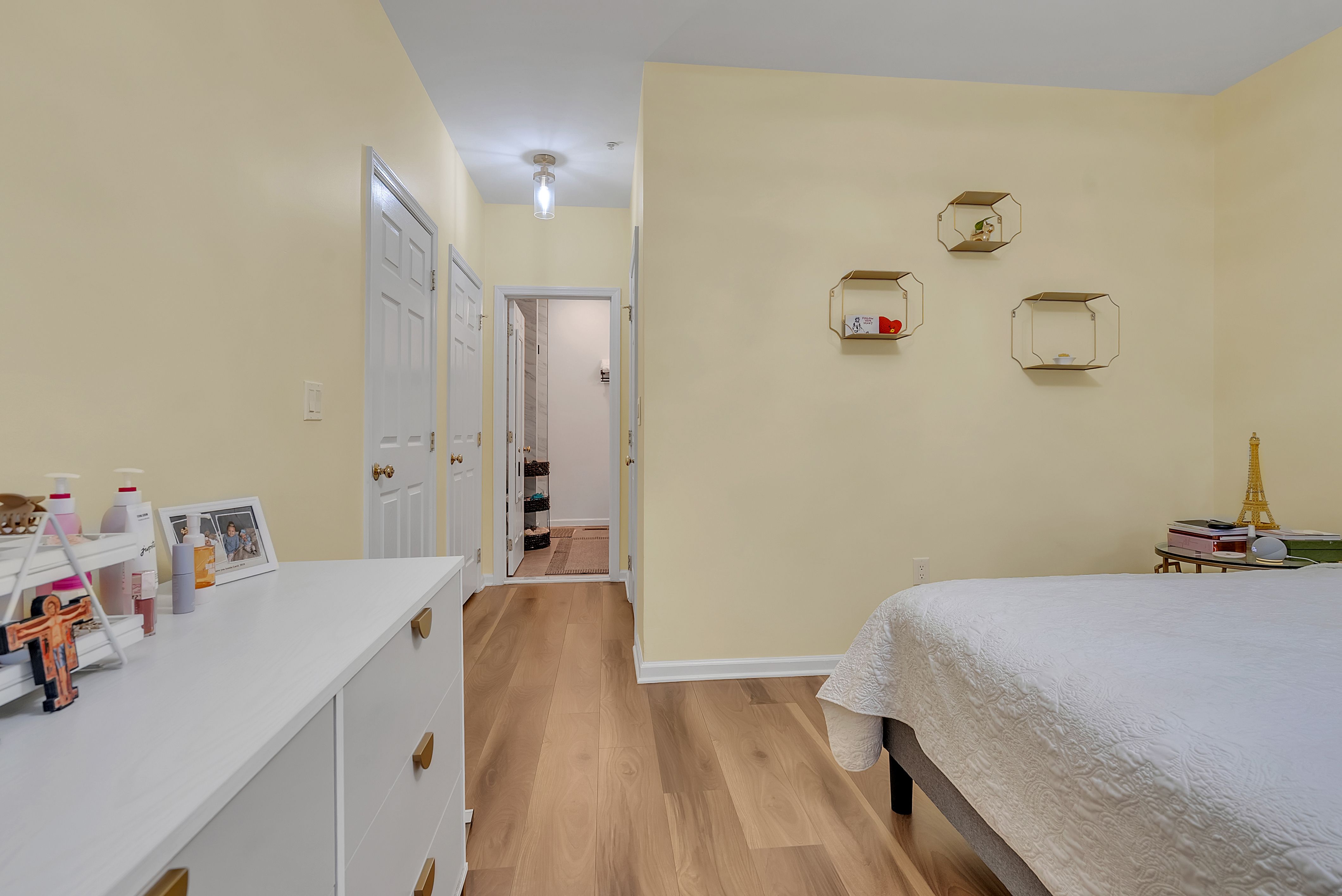  906 Memorial Drive, Belleville, NJ, 07109 - 物件實景