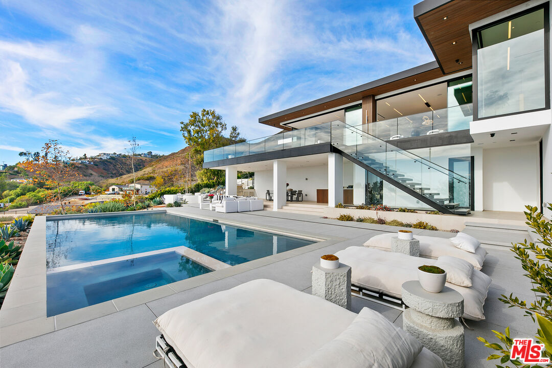 29623 Cuthbert Rd, Malibu, California, 90265, United States, 5 Bedrooms Bedrooms, ,8 BathroomsBathrooms,Residential,For Sale,29623 Cuthbert Rd,1682561