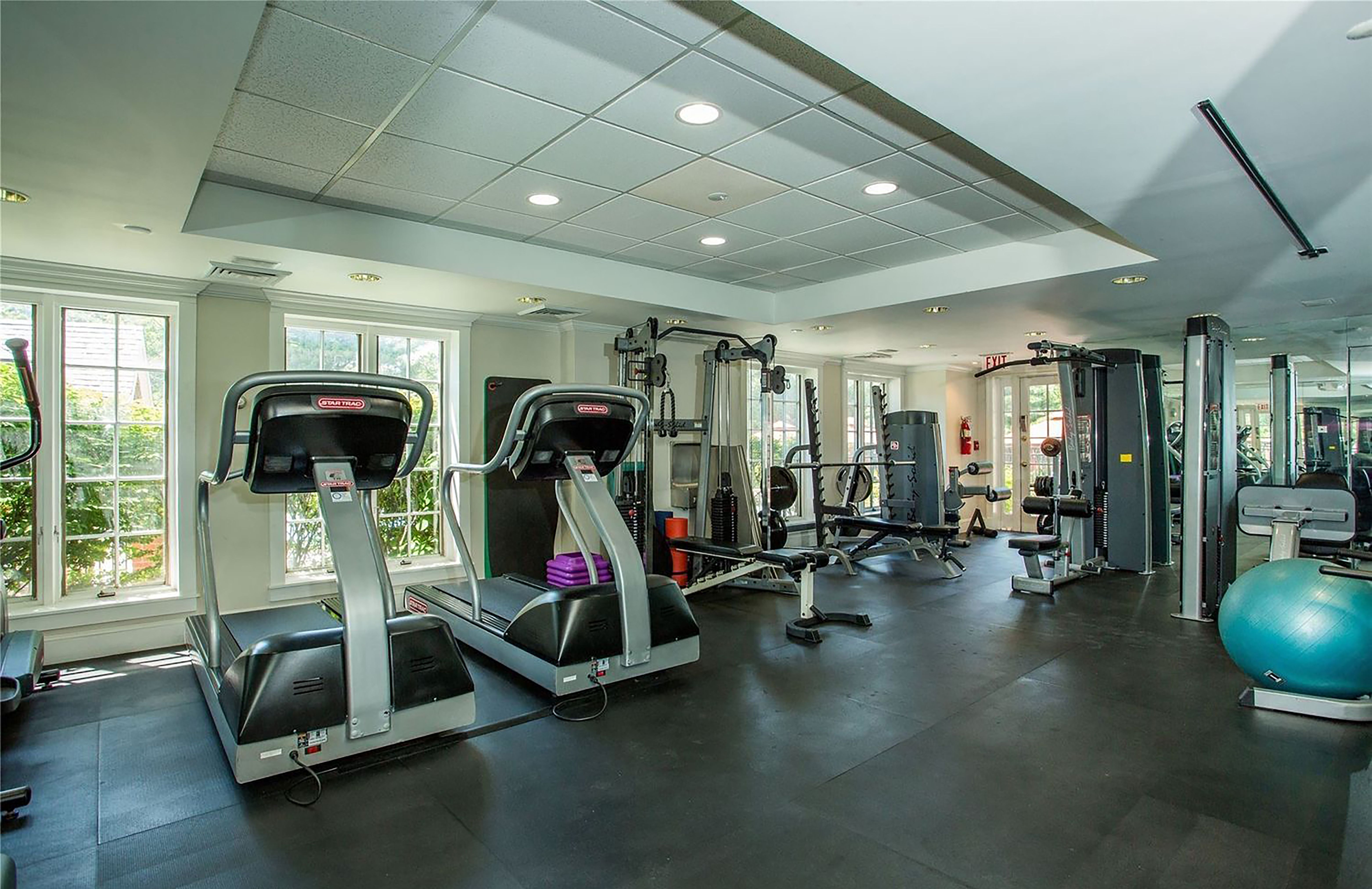  155 Estate Court, Roslyn Heights, NY, 11577 - 物件實景