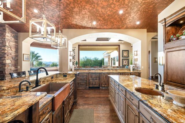 Washington, Utah, 84780, United States, 8 Bedrooms Bedrooms, ,9 BathroomsBathrooms,Residential,For Sale,1990246