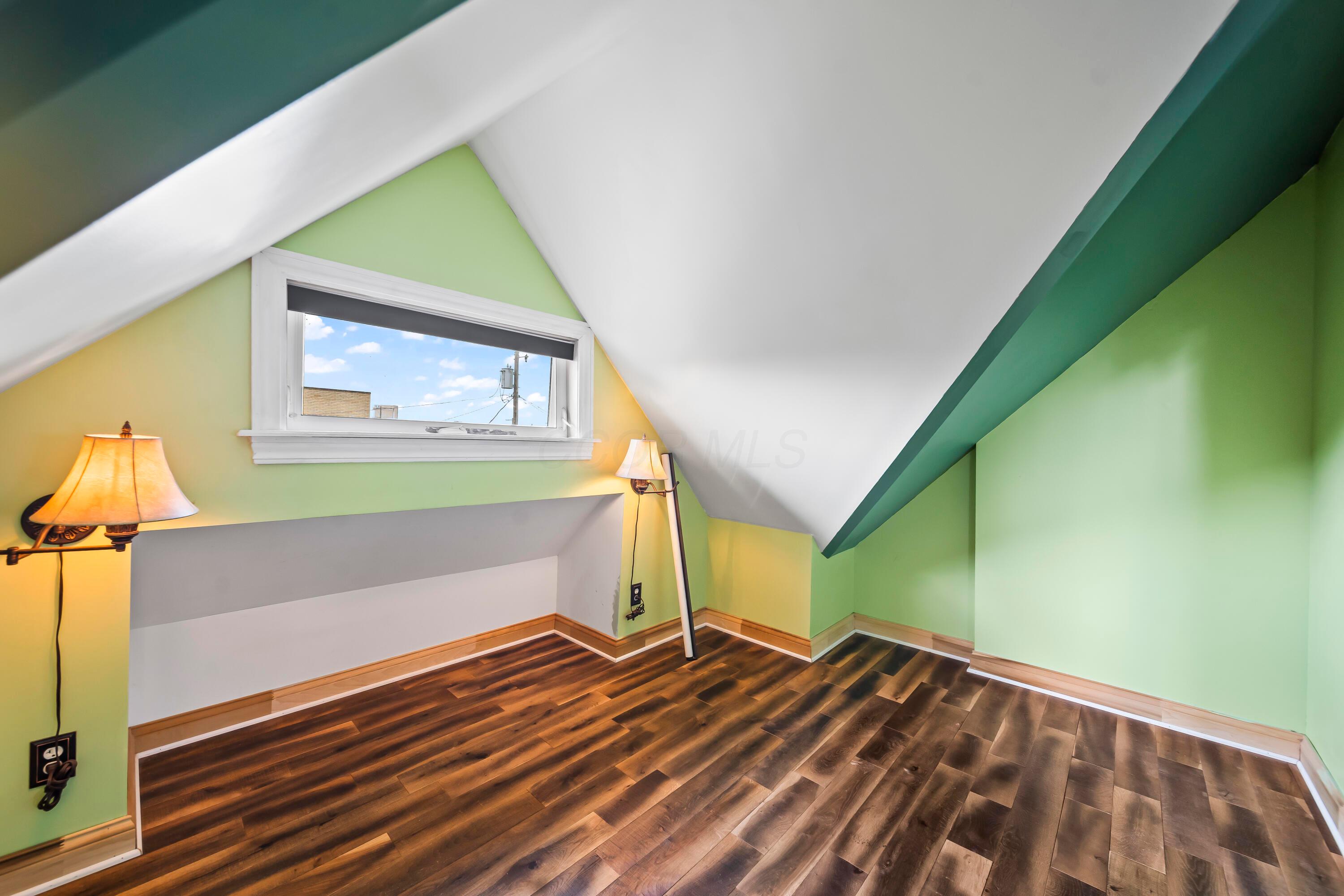 Columbus, Ohio, 43205, United States, 4 Bedrooms Bedrooms, ,3 BathroomsBathrooms,Residential,For Sale,1866885