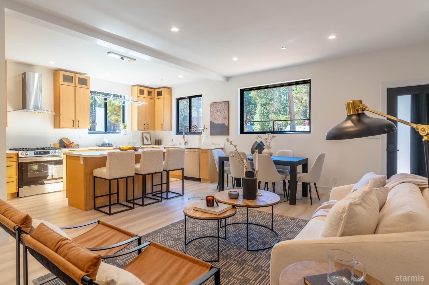 South Lake Tahoe, California, 96150, United States, 3 Bedrooms Bedrooms, ,3 BathroomsBathrooms,Residential,For Sale,1988066