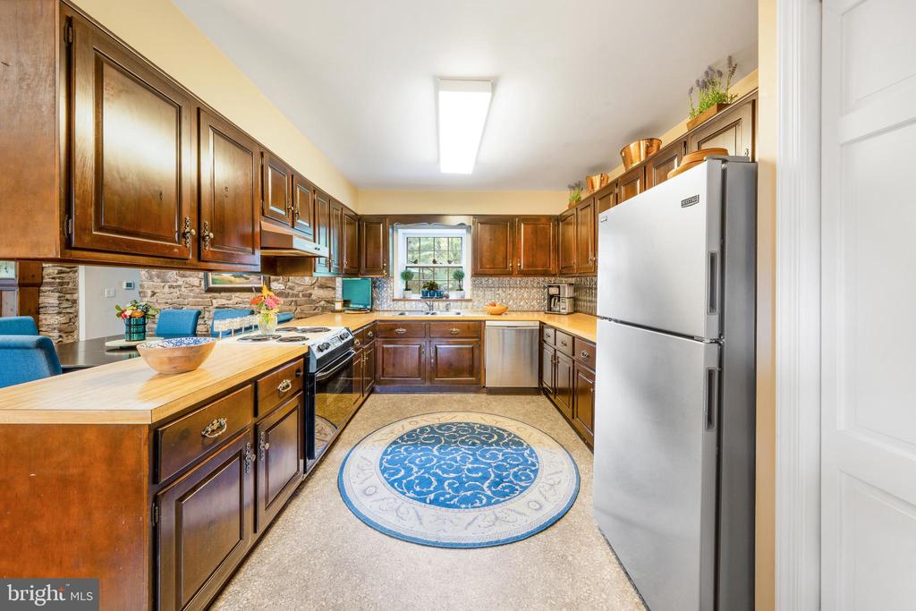 Newtown, Pennsylvania, 18940, United States, 4 Bedrooms Bedrooms, ,4 BathroomsBathrooms,Residential,For Sale,1995554