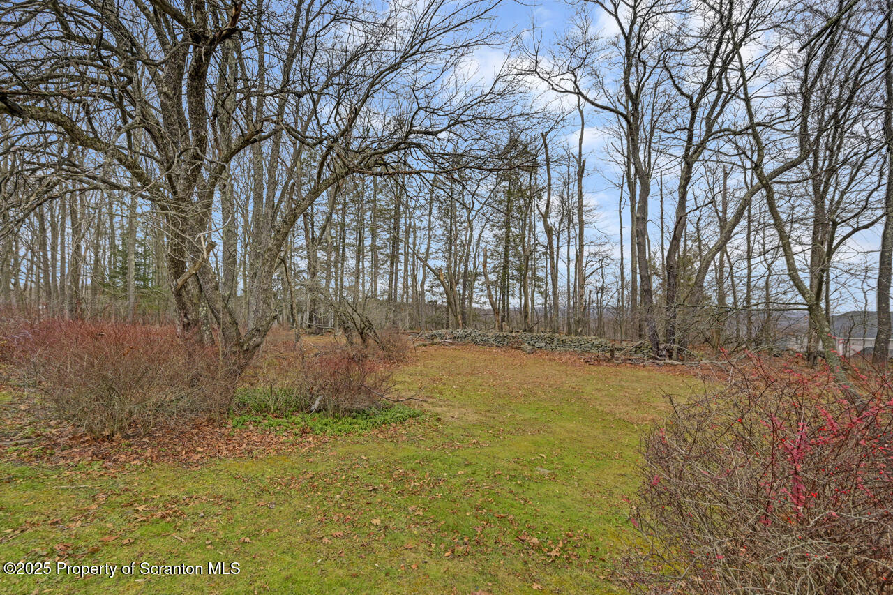 Moscow, Pennsylvania, 18444, United States, 4 Bedrooms Bedrooms, ,3 BathroomsBathrooms,Residential,For Sale,1999733