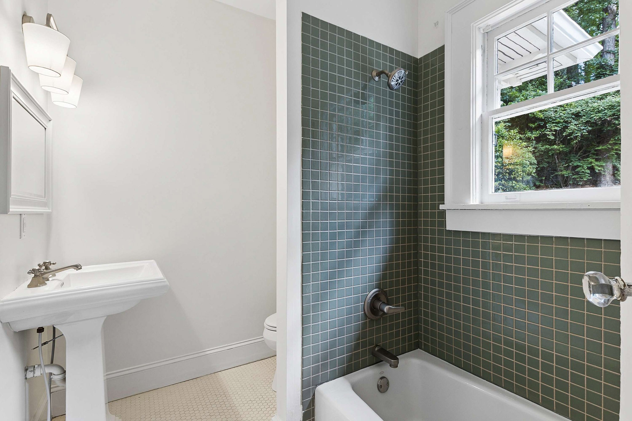  Charming 1930 Craftsman Bungalow in an Unbeatable Virginia Highland Location - 物件實景