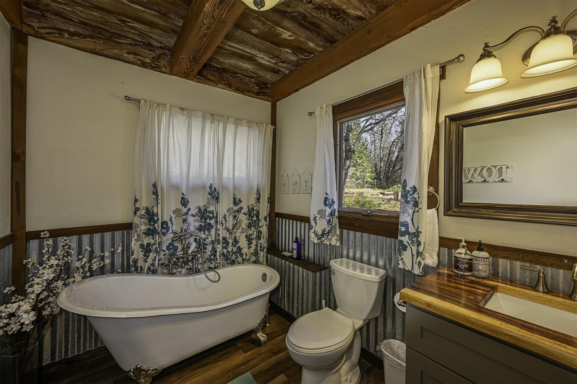 Mt Shasta, California, 96067, United States, 4 Bedrooms Bedrooms, ,3 BathroomsBathrooms,Residential,For Sale,1982137