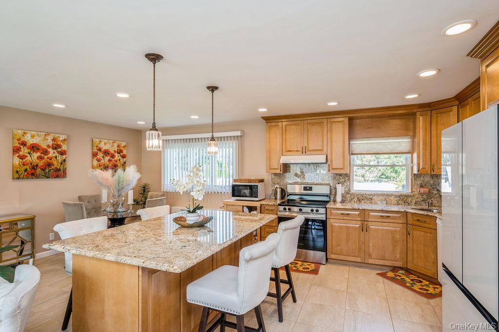 Massapequa, New York, 11758, United States, 4 Bedrooms Bedrooms, ,2 BathroomsBathrooms,Residential,For Sale,1927254