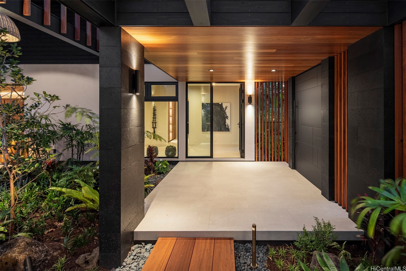 Honolulu, Hawaii, 96816, United States, 5 Bedrooms Bedrooms, ,6 BathroomsBathrooms,Residential,For Sale,1911393