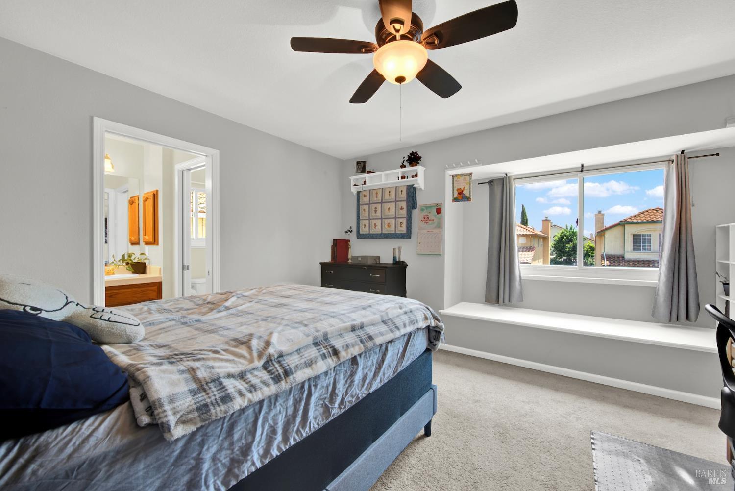 Vacaville, California, 95687, United States, 4 Bedrooms Bedrooms, ,3 BathroomsBathrooms,Residential,For Sale,1856071
