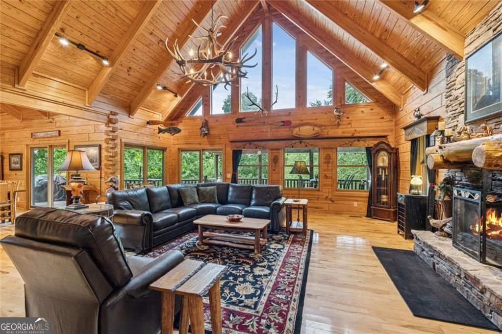 Morganton, Georgia, 30560, United States, 3 Bedrooms Bedrooms, ,3 BathroomsBathrooms,Residential,For Sale,1905376