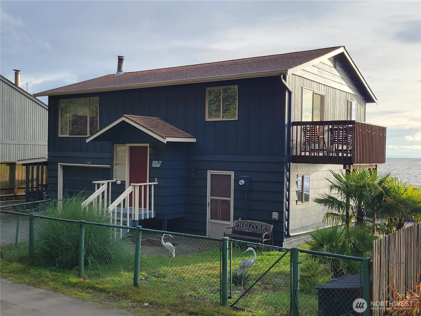 Hat Island, Washington, 98206, United States, 2 Bedrooms Bedrooms, ,1 BathroomBathrooms,Residential,For Sale,1995384