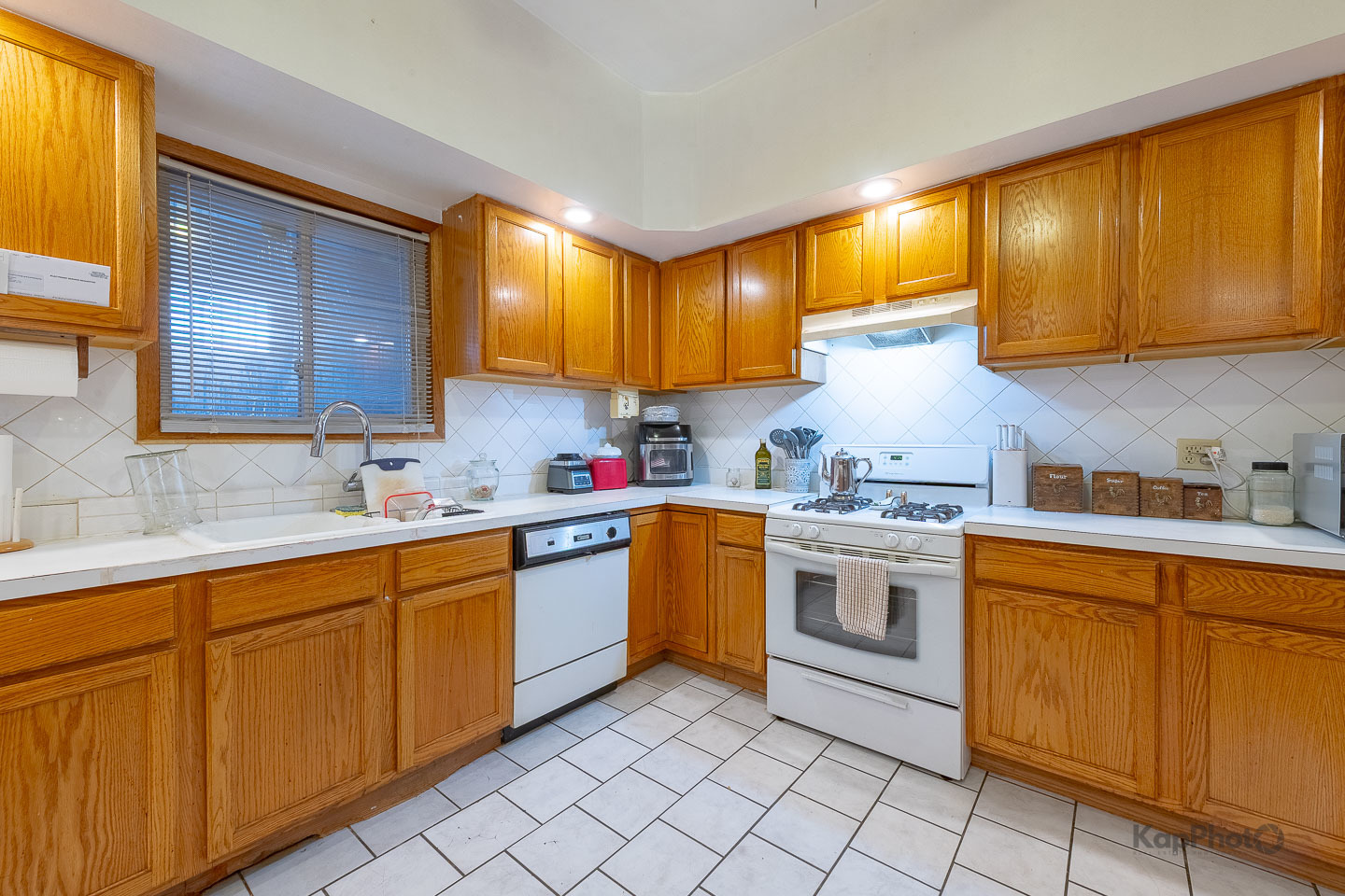 Chicago, Illinois, 60608, United States, 3 Bedrooms Bedrooms, ,5 BathroomsBathrooms,Residential,For Sale,1986120