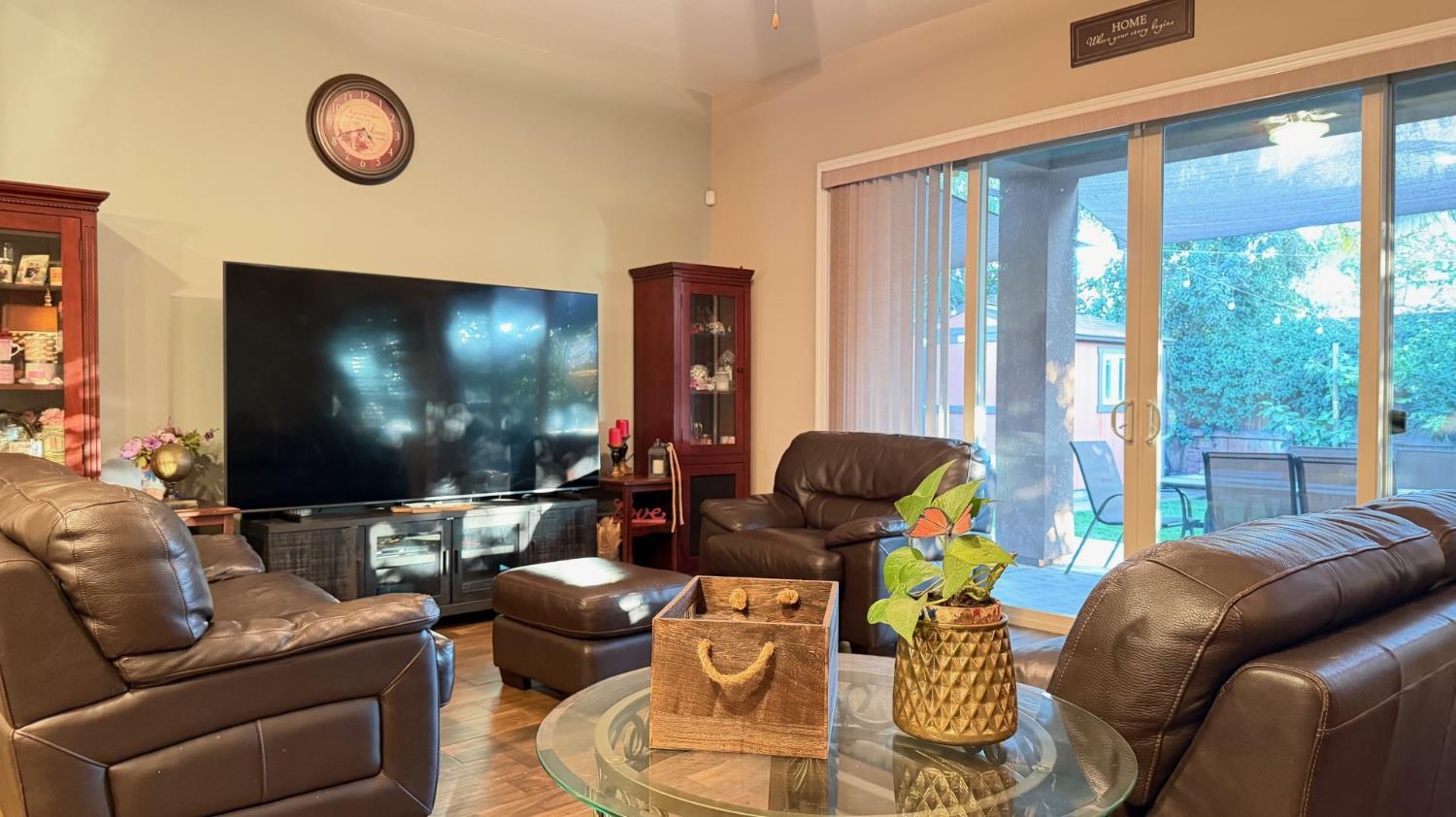 Fresno, California, 93723, United States, 4 Bedrooms Bedrooms, ,3 BathroomsBathrooms,Residential,For Sale,2010730