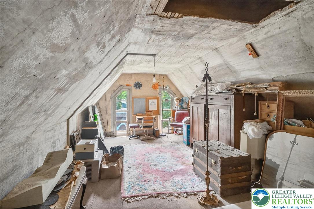 Jim Thorpe Boro, Pennsylvania, 18229, United States, 7 Bedrooms Bedrooms, ,3 BathroomsBathrooms,Residential,For Sale,1903669