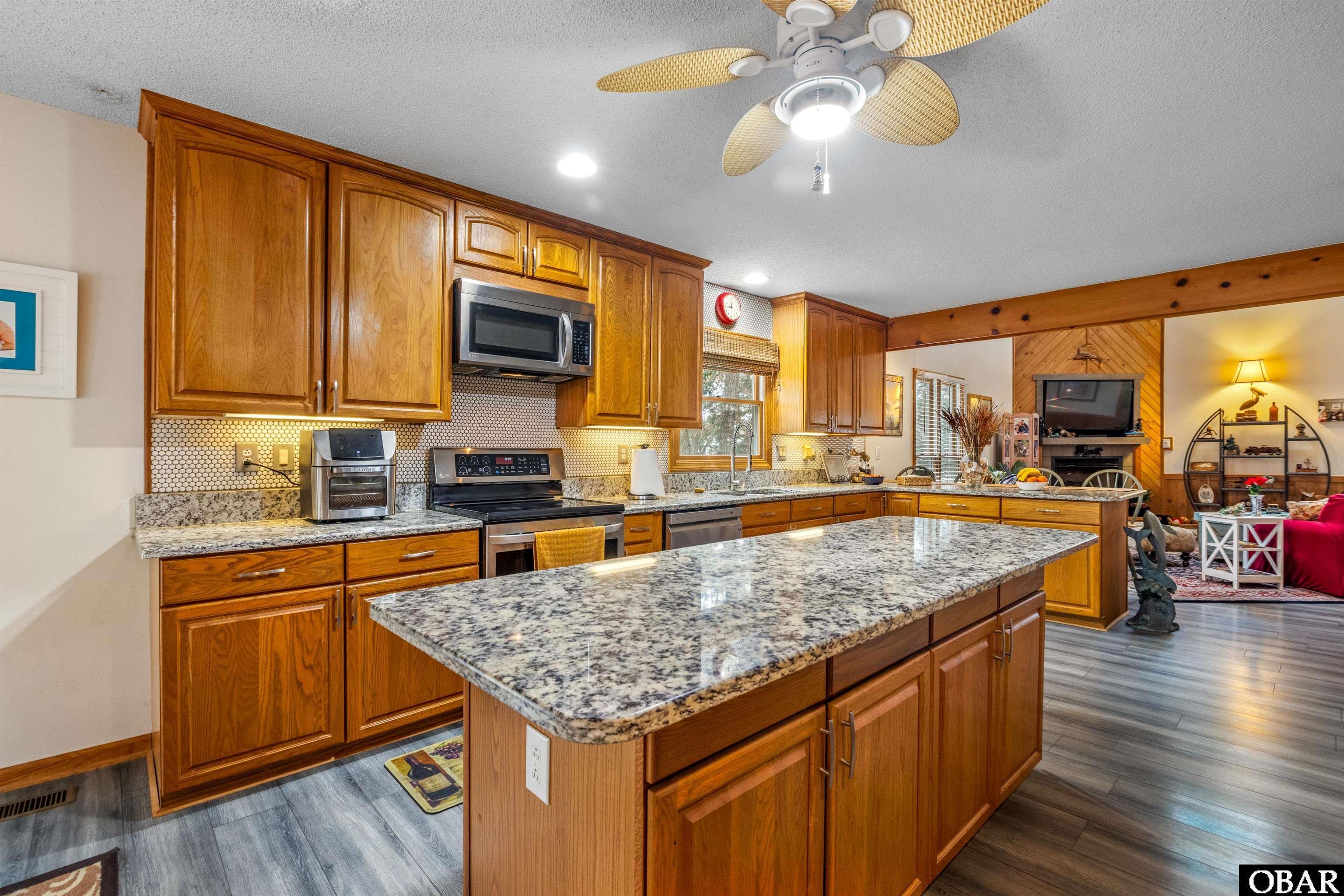 Kill Devil Hills, North Carolina, 27948, United States, 4 Bedrooms Bedrooms, ,3 BathroomsBathrooms,Residential,For Sale,1827353