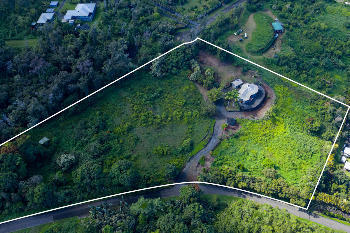 Captain Cook, Hawaii, 96704, United States, 2 Bedrooms Bedrooms, ,2 BathroomsBathrooms,Residential,For Sale,1941620