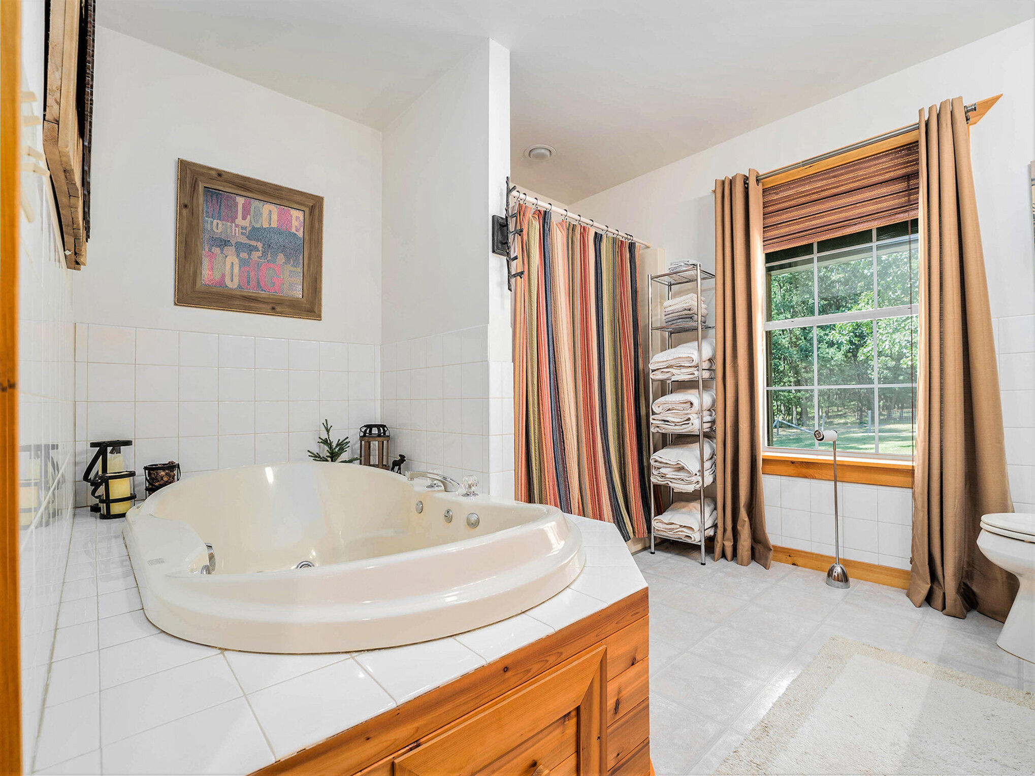 Manistee, Michigan, 49660, United States, 2 Bedrooms Bedrooms, ,2 BathroomsBathrooms,Residential,For Sale,1896192