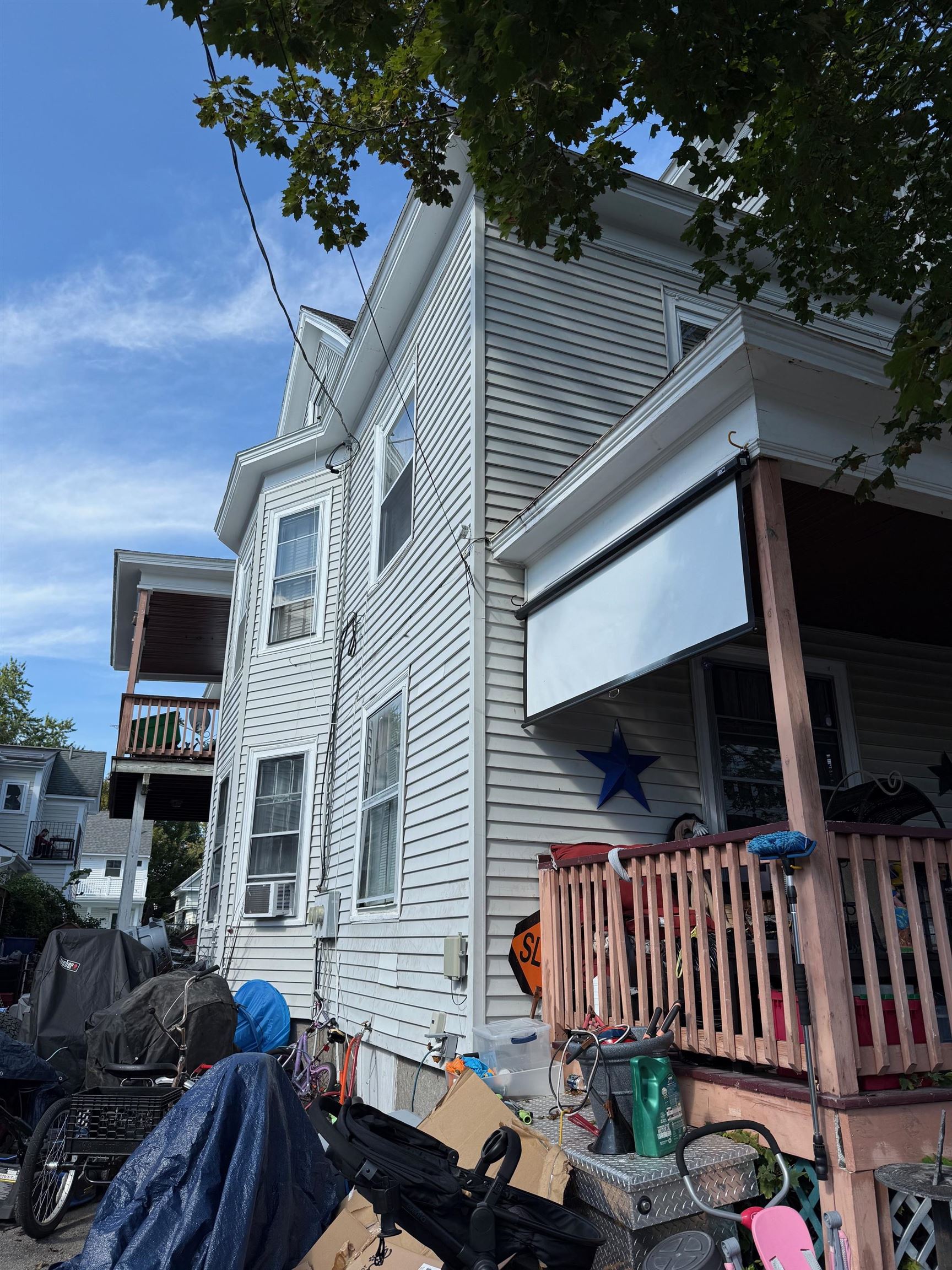 Manchester, New Hampshire, 03104, United States, ,Residential,For Sale,1955454