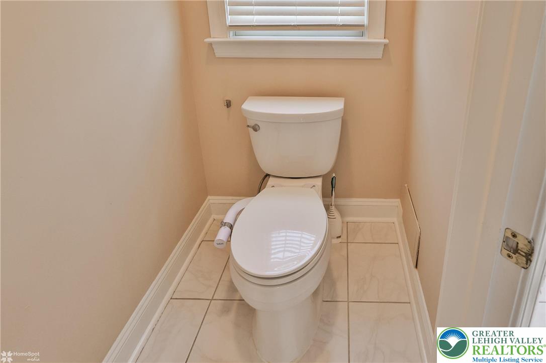 Palmer Twp, Pennsylvania, 18045, United States, 4 Bedrooms Bedrooms, ,4 BathroomsBathrooms,Residential,For Sale,1898728