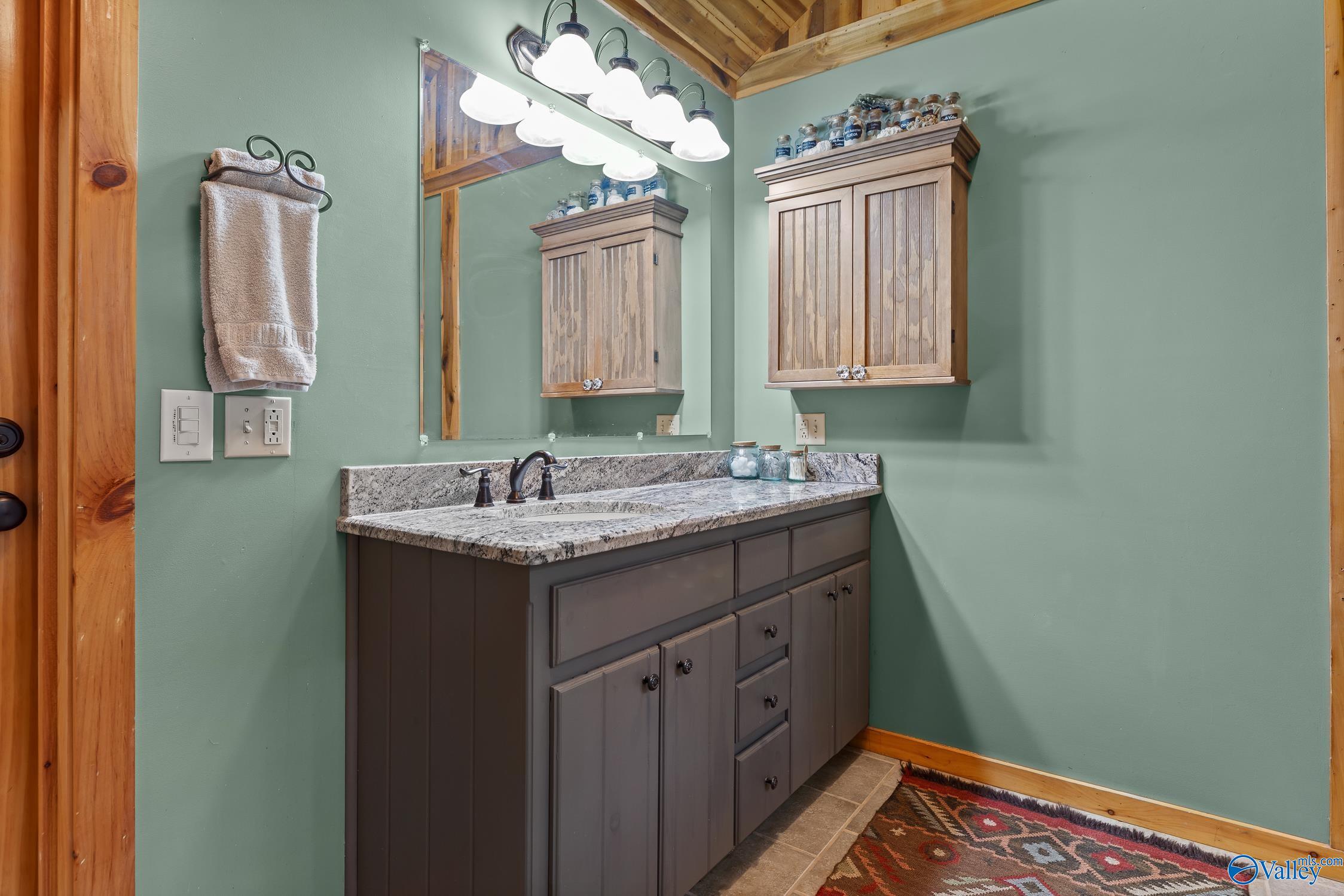 Mentone, Alabama, 35984, United States, 3 Bedrooms Bedrooms, ,1 BathroomBathrooms,Residential,For Sale,1978714