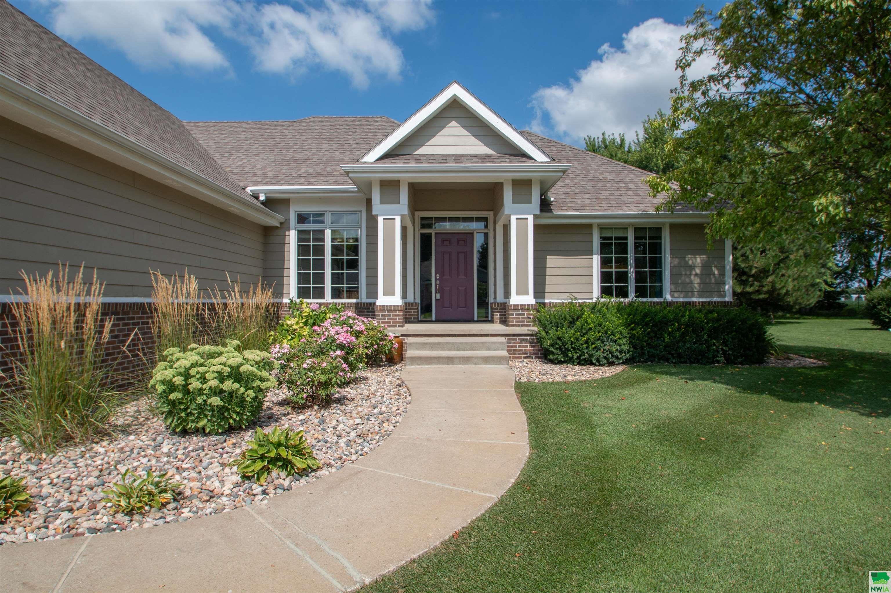 Dakota Dunes, South Dakota, 57049, United States, 4 Bedrooms Bedrooms, ,3 BathroomsBathrooms,Residential,For Sale,1937914