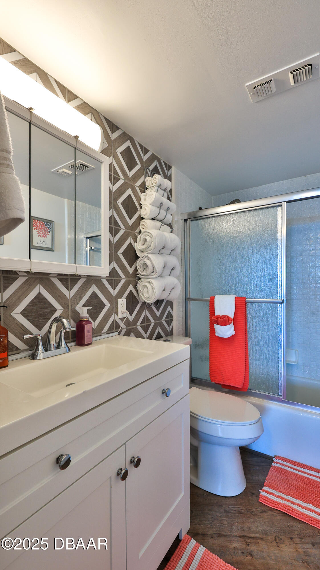 Daytona Beach Shores, Florida, 32118, United States, 2 Bedrooms Bedrooms, ,2 BathroomsBathrooms,Residential,For Sale,1993266