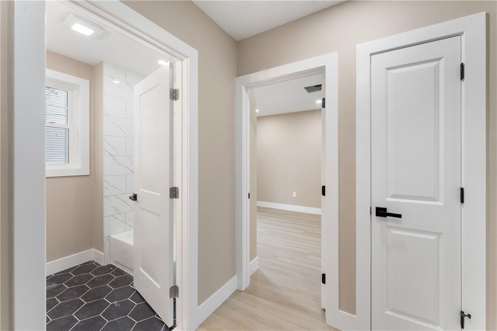 Providence, Rhode Island, 02907, United States, 6 Bedrooms Bedrooms, ,4 BathroomsBathrooms,Residential,For Sale,2005298