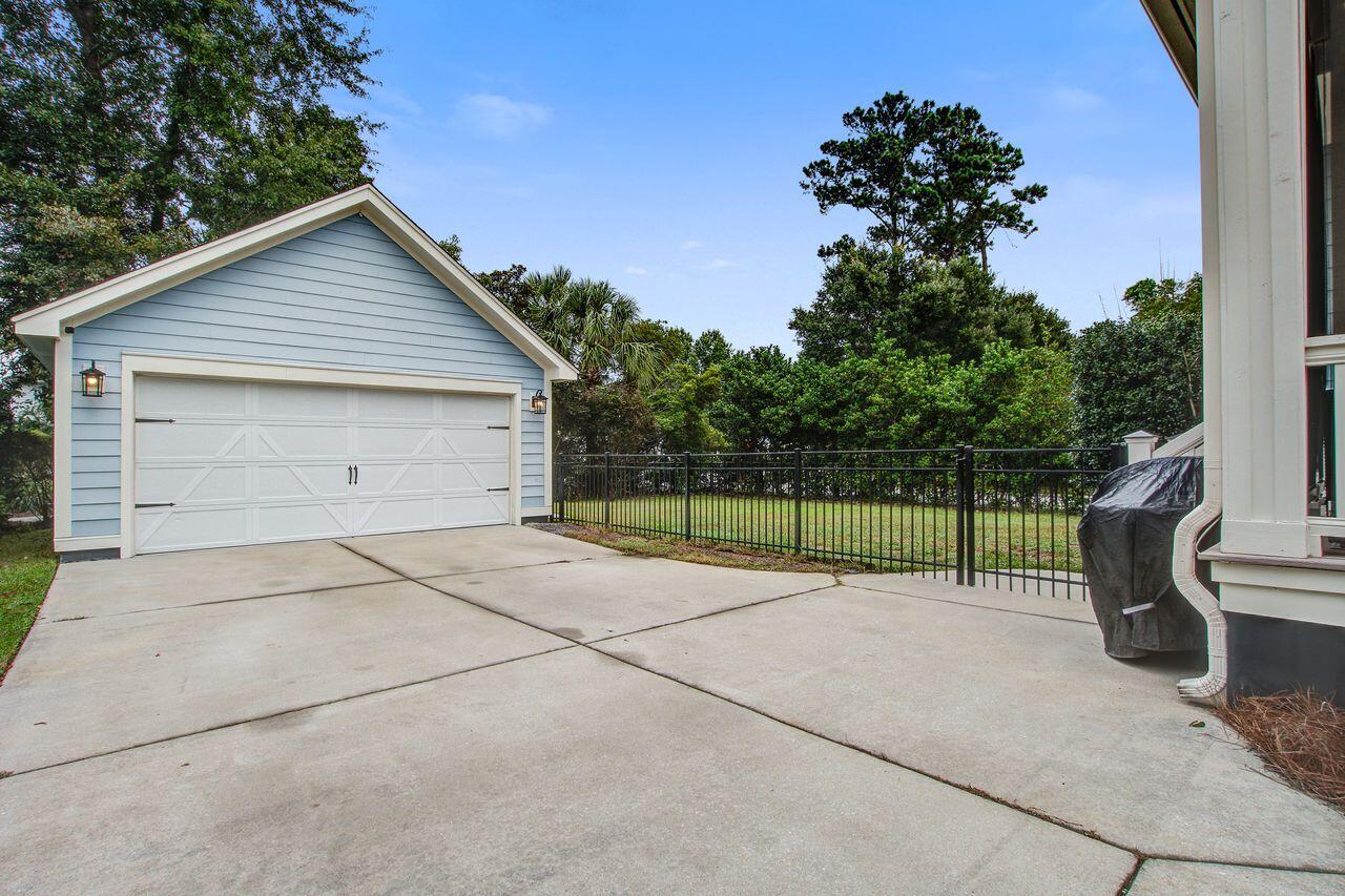 Mount Pleasant, South Carolina, 29466, United States, 4 Bedrooms Bedrooms, ,3 BathroomsBathrooms,Residential,For Sale,1966784