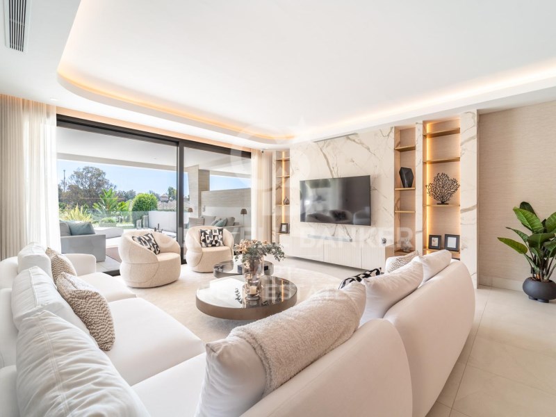Marbella, Andalusia, ES, 3 Bedrooms Bedrooms, ,3 BathroomsBathrooms,Residential,For Sale,1906973
