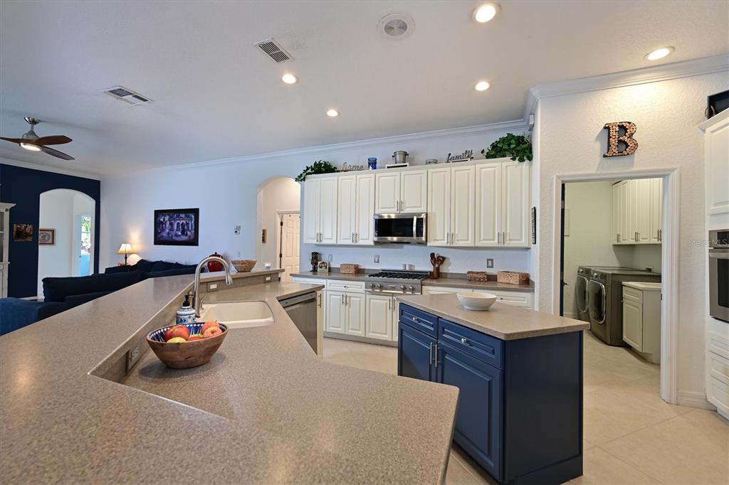Bradenton, Florida, 34212, United States, 4 Bedrooms Bedrooms, ,3 BathroomsBathrooms,Residential,For Sale,1848553