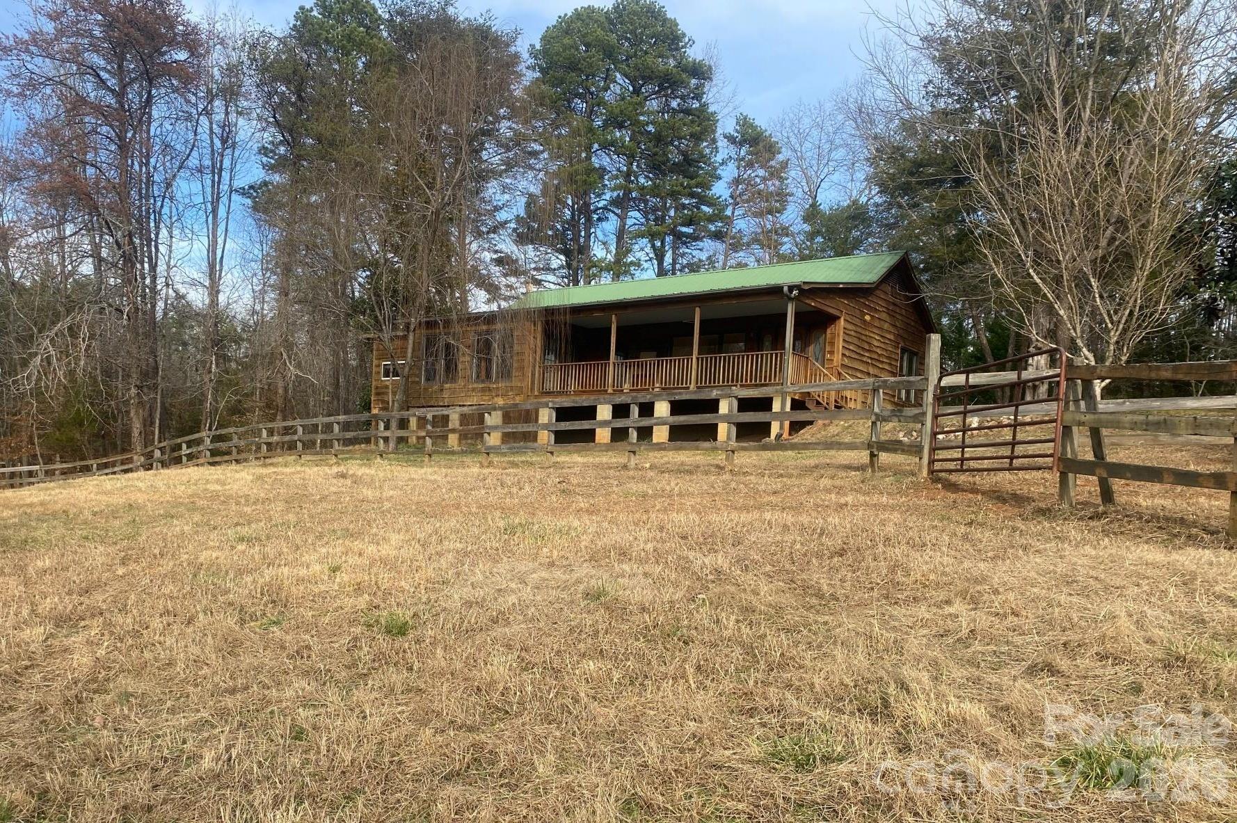 Columbus, North Carolina, 28722, United States, 2 Bedrooms Bedrooms, ,2 BathroomsBathrooms,Residential,For Sale,2009106