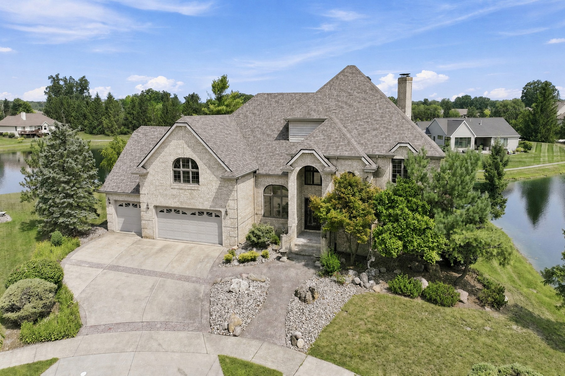  One of a Kind Estate on a Picturesque Lot - 物件實景