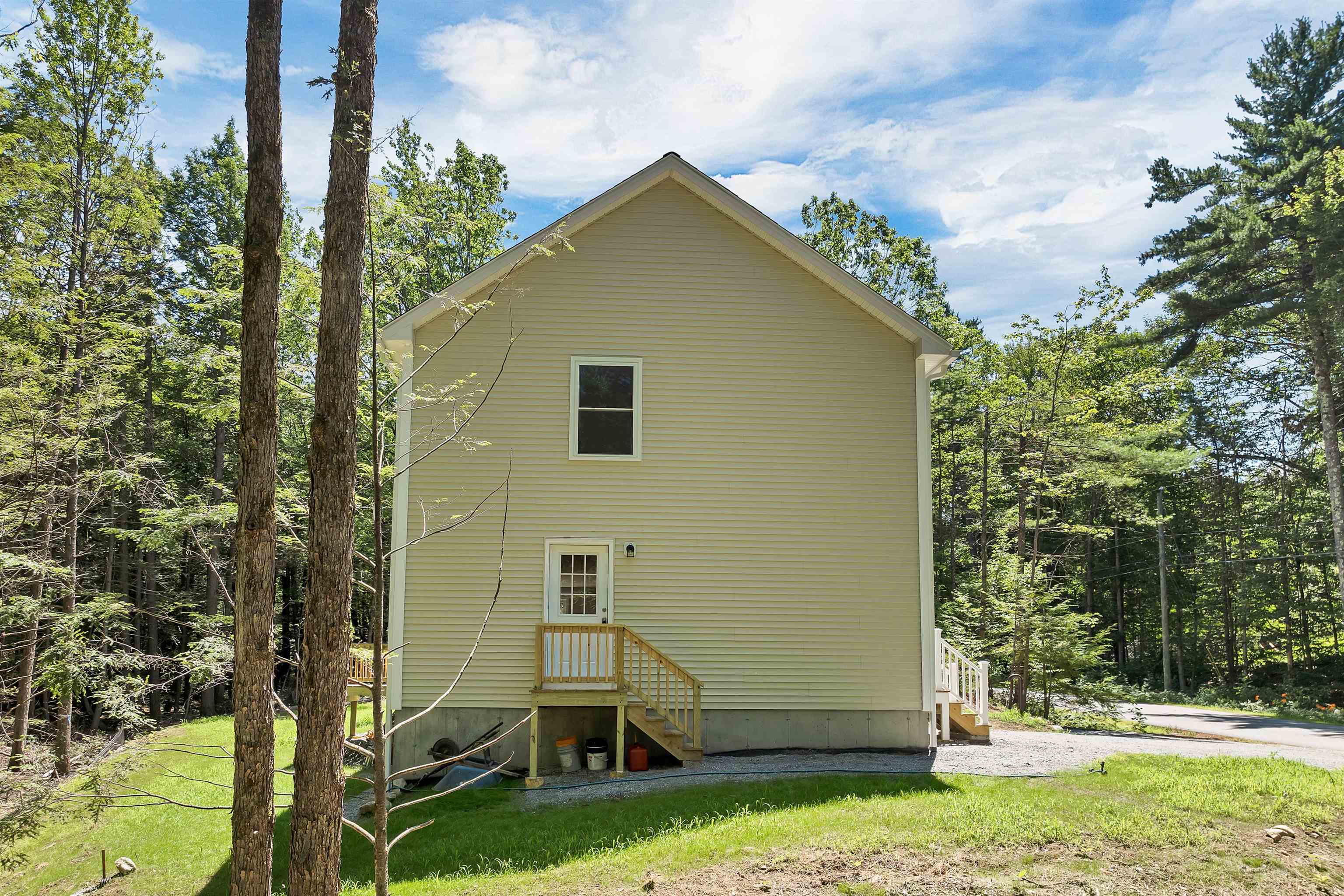 Bennington, New Hampshire, 03442, United States, 3 Bedrooms Bedrooms, ,2 BathroomsBathrooms,Residential,For Sale,1898255