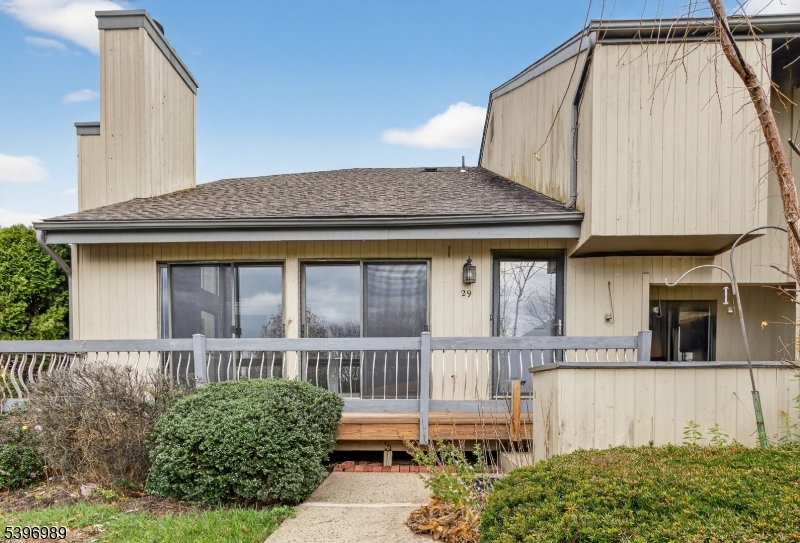 Franklin Twp., New Jersey, 08873, United States, 2 Bedrooms Bedrooms, ,3 BathroomsBathrooms,Residential,For Sale,1993021