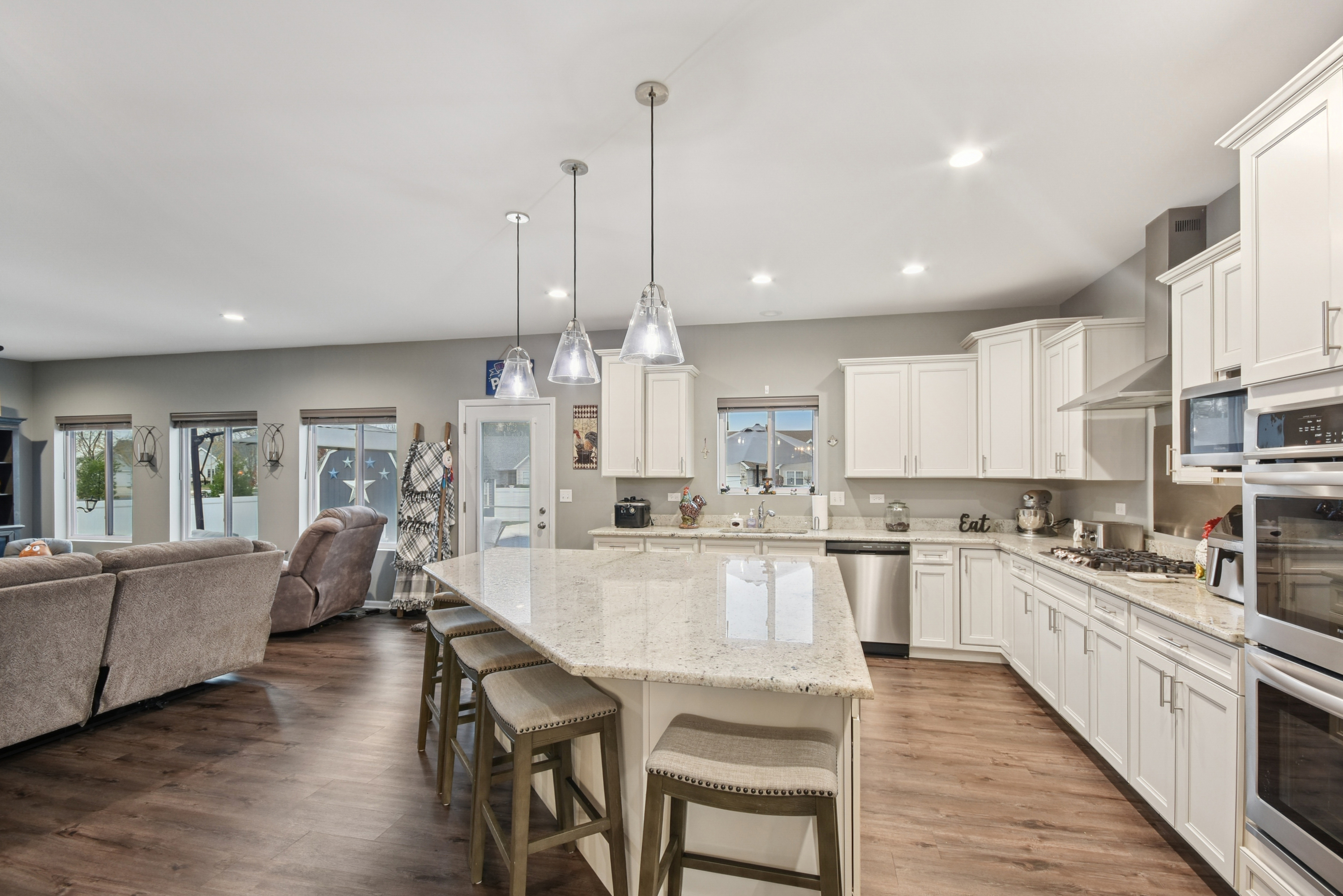 Channahon, Illinois, 60410, United States, 4 Bedrooms Bedrooms, ,3 BathroomsBathrooms,Residential,For Sale,1996655