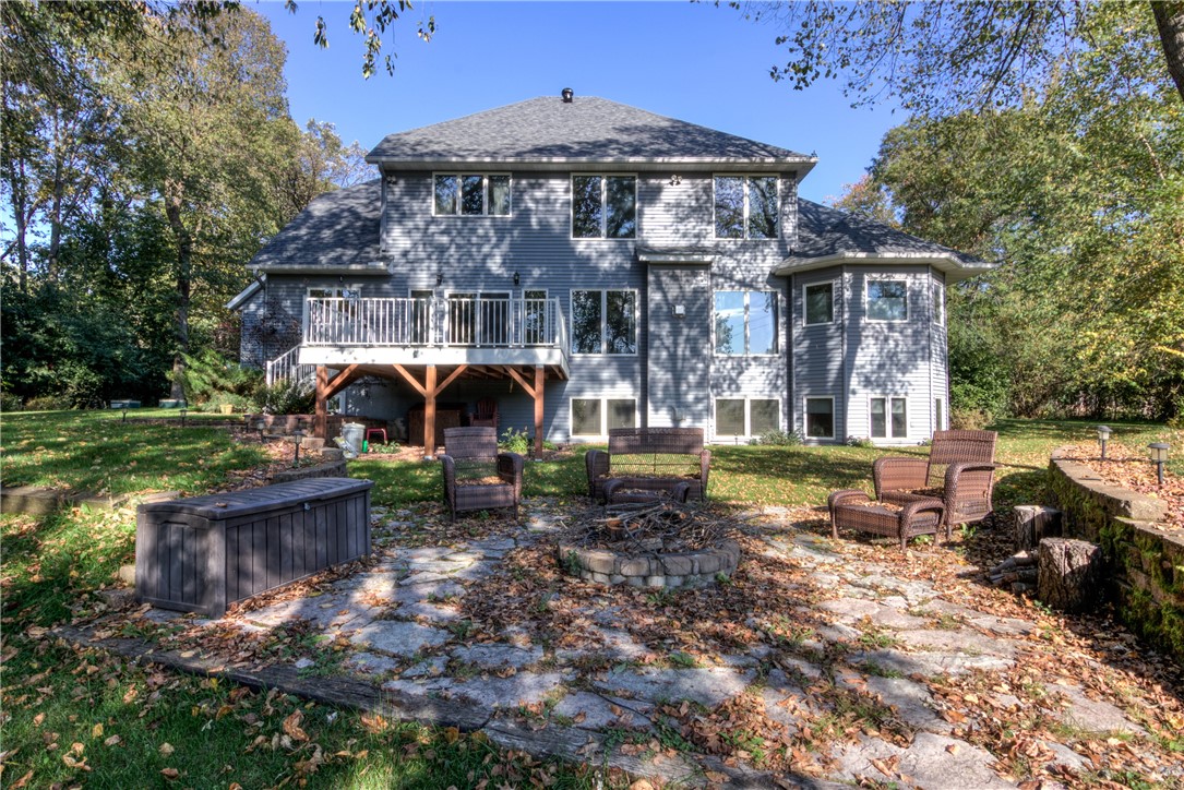 Eau Claire, Wisconsin, 54701, United States, 5 Bedrooms Bedrooms, ,4 BathroomsBathrooms,Residential,For Sale,1976179