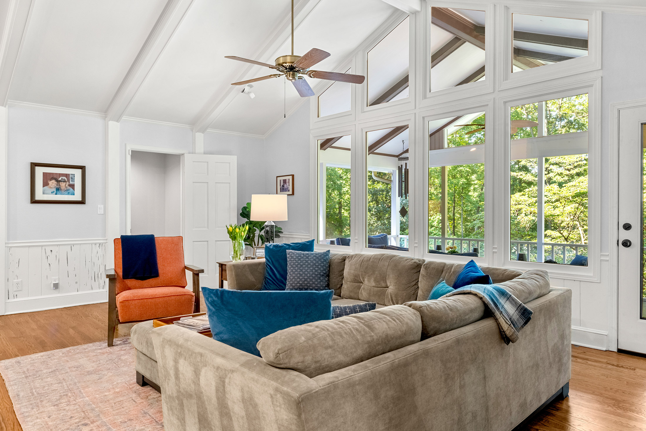  Charming Ranch Home with Heated Pool in a Great Sandy Springs Location - 物件實景