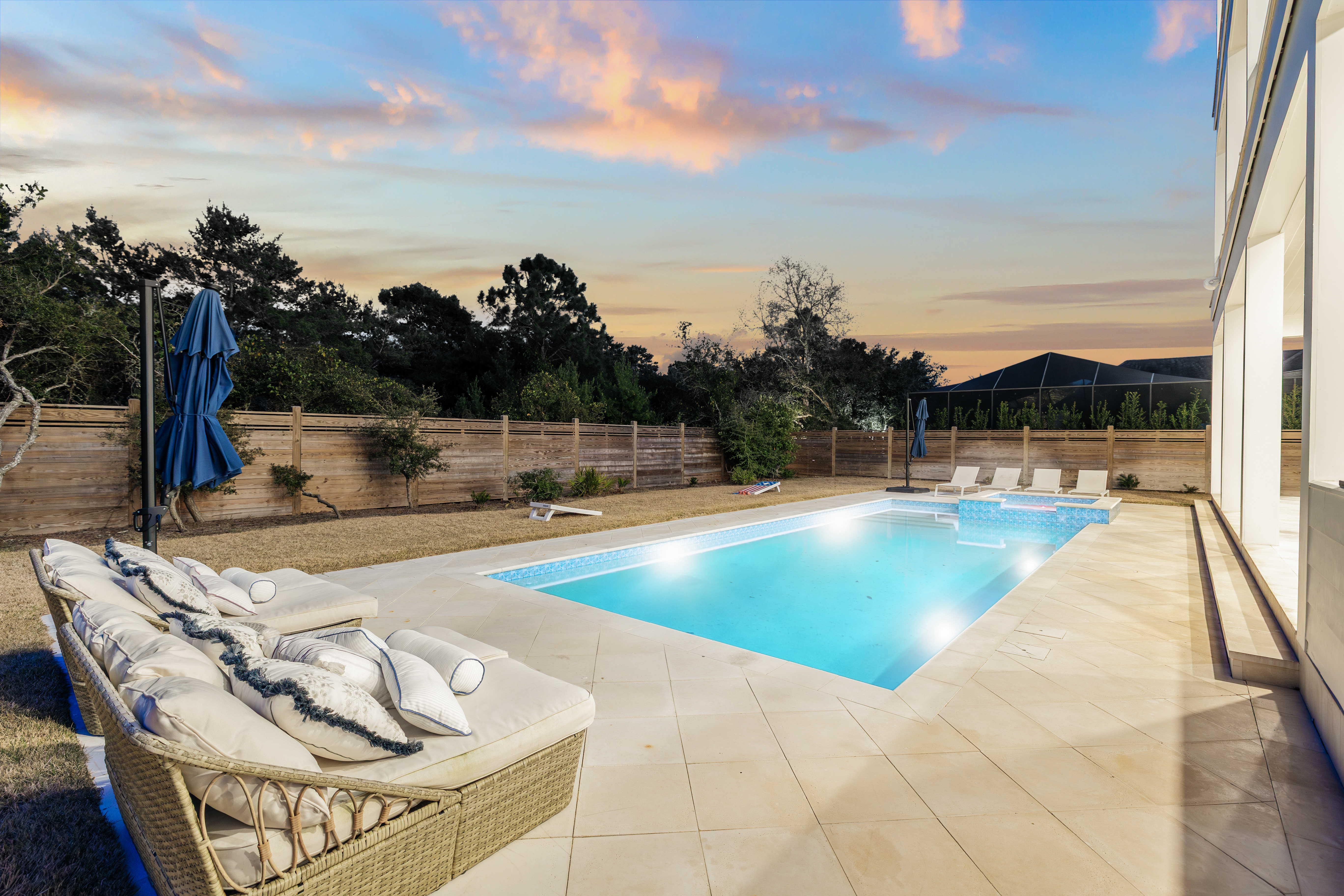  Contemporary Coastal Retreat With Deeded Beach Access - 物件實景