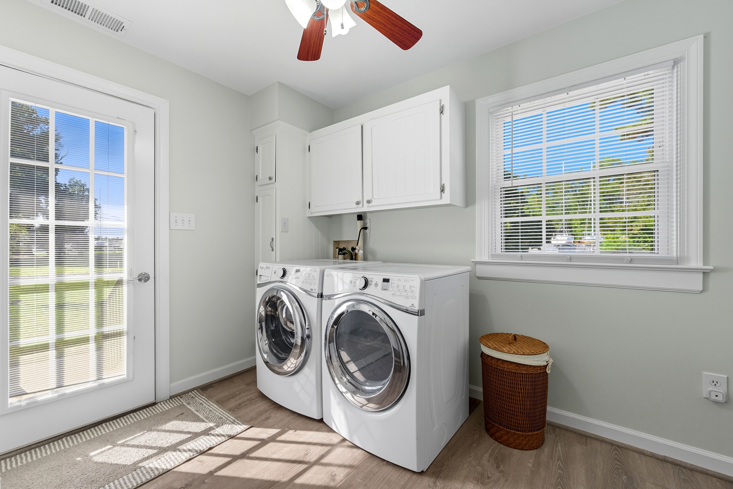 Deltaville, Virginia, 230432093, United States, 4 Bedrooms Bedrooms, ,4 BathroomsBathrooms,Residential,For Sale,1983075