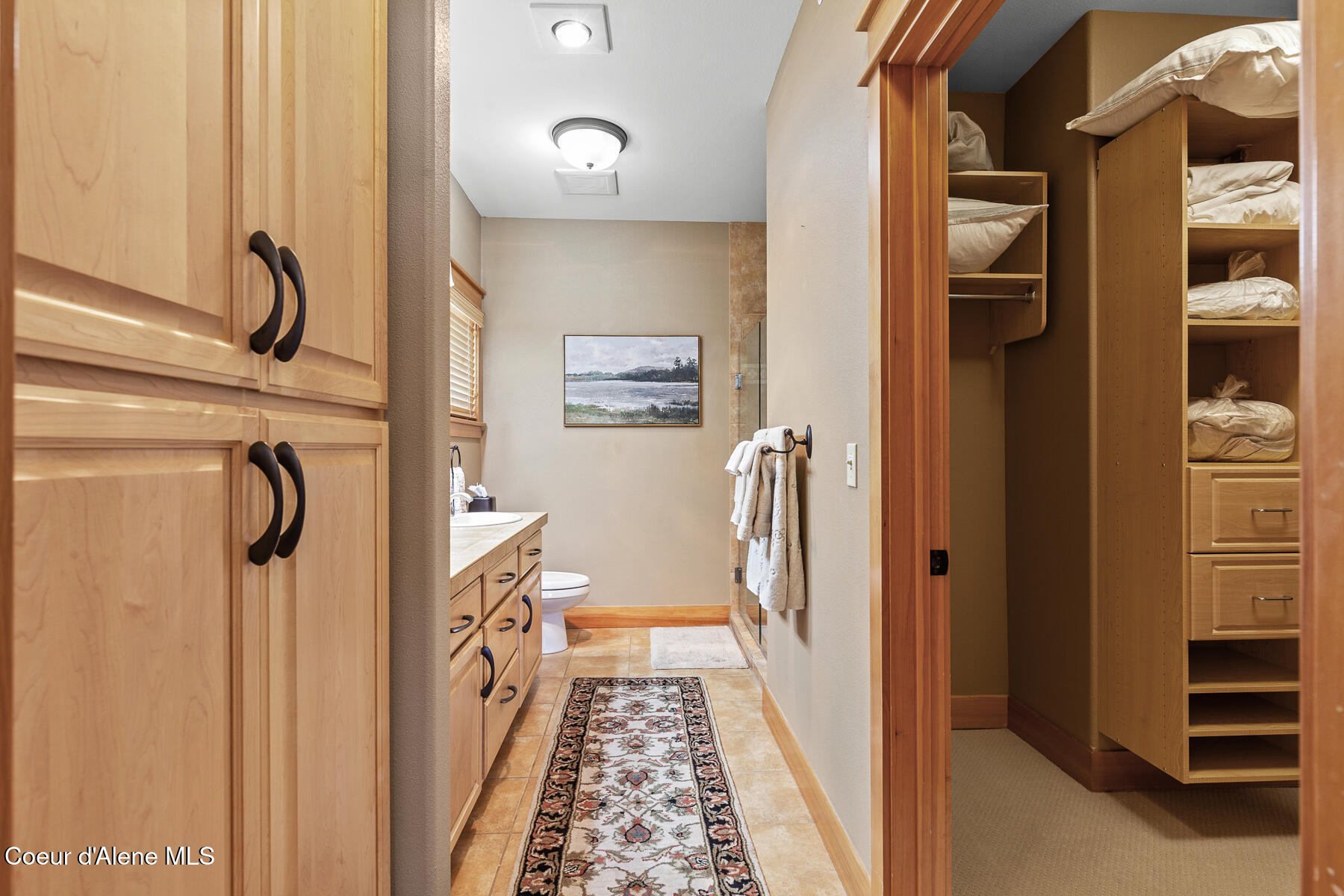 Coeur d'Alene, Idaho, 83814, United States, 2 Bedrooms Bedrooms, ,2 BathroomsBathrooms,Residential,For Sale,1974627